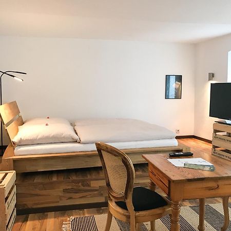 Fuxbau Apartment นอยชตัดท์ อัน แดร์ ไวน์ชตราเซอ ภายนอก รูปภาพ