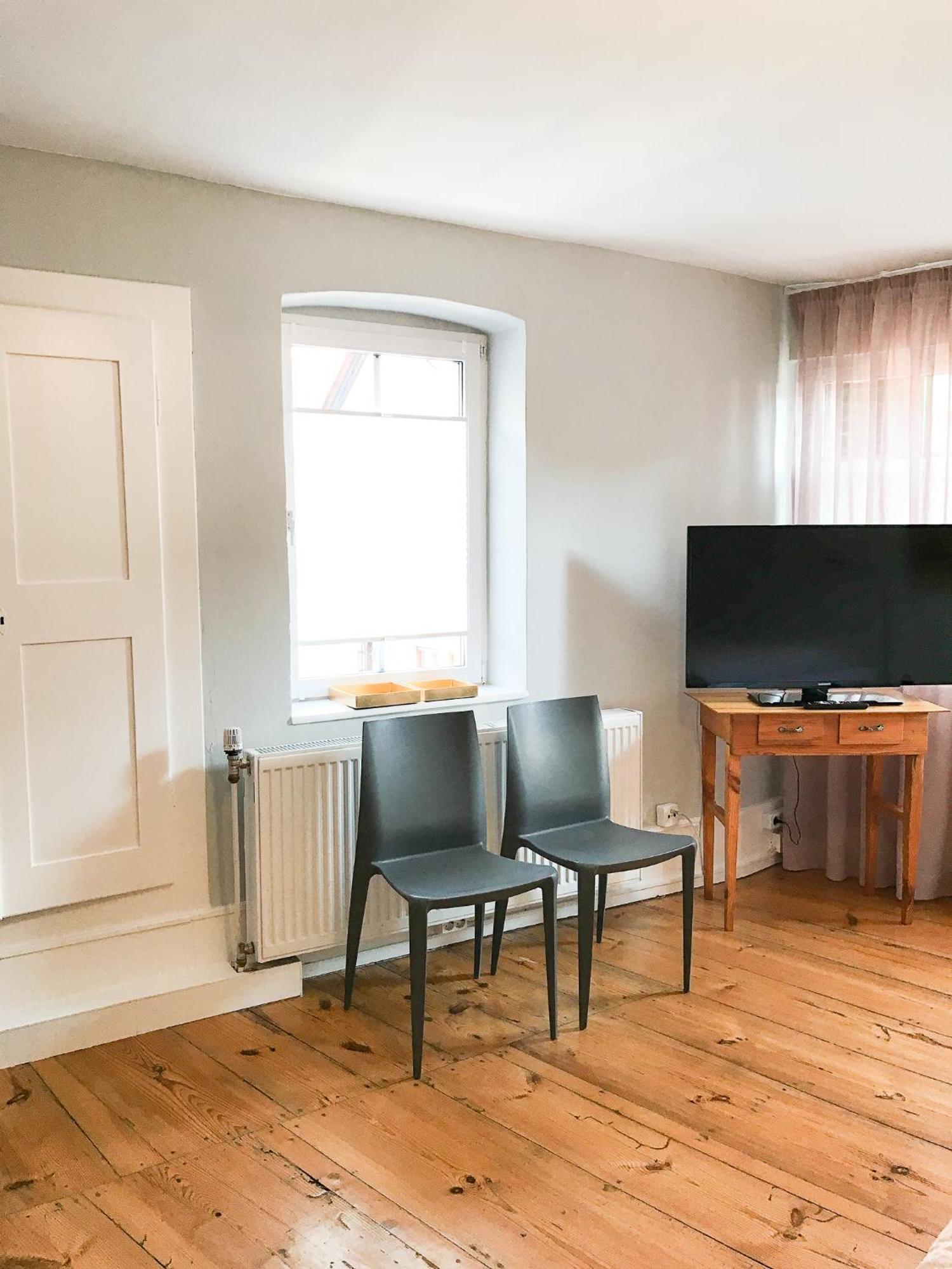 Fuxbau Apartment นอยชตัดท์ อัน แดร์ ไวน์ชตราเซอ ภายนอก รูปภาพ